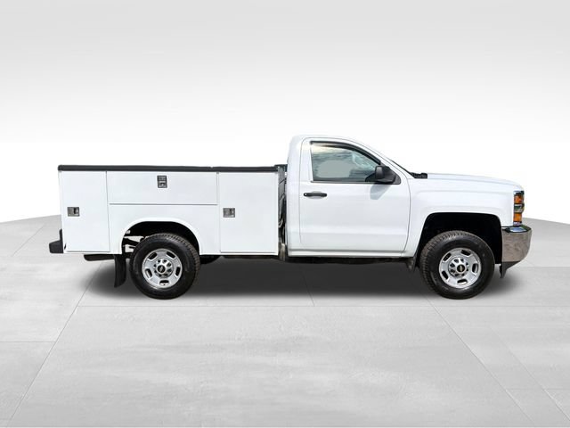 Used 2017 Chevrolet Silverado 2500 W/T AWD/4WD image 2