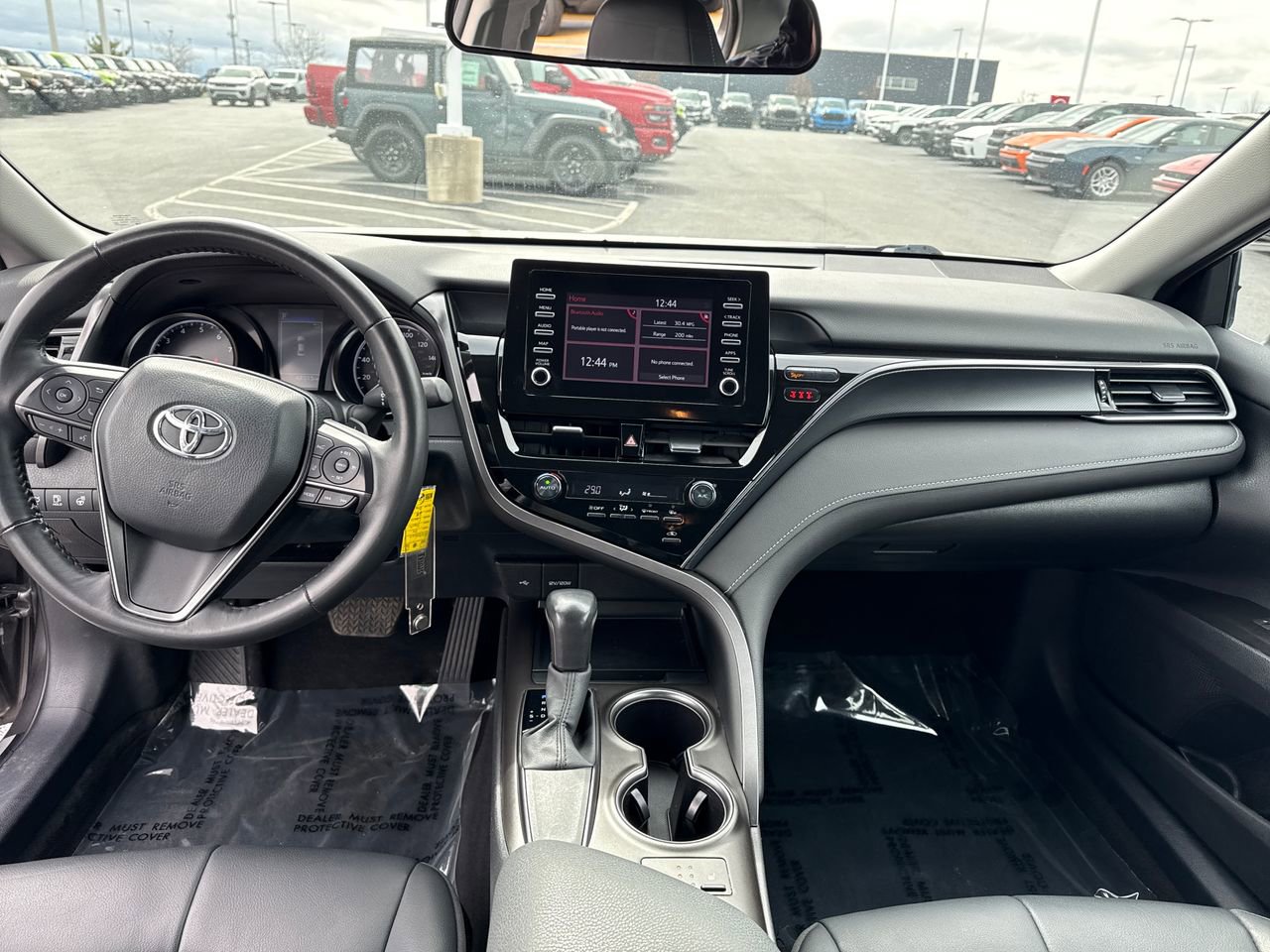 Used 2024 Toyota Camry SE image 13
