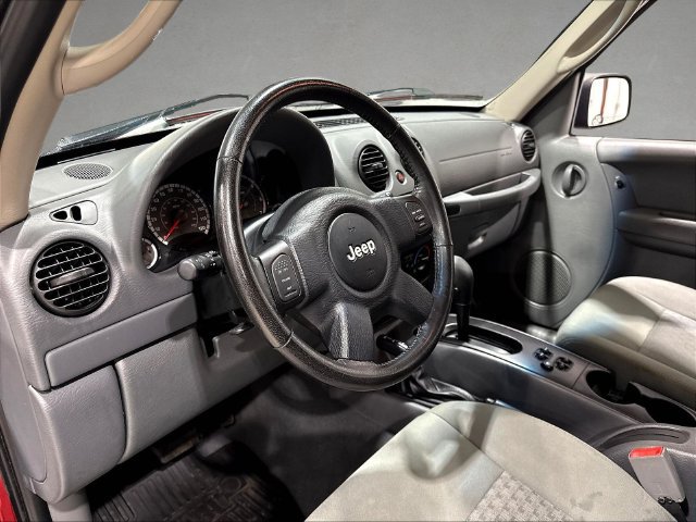 Used 2007 Jeep Liberty Sport AWD/4WD image 20