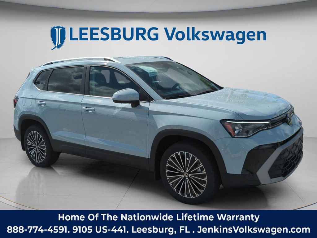 New 2026 Volkswagen Taos SE image 1