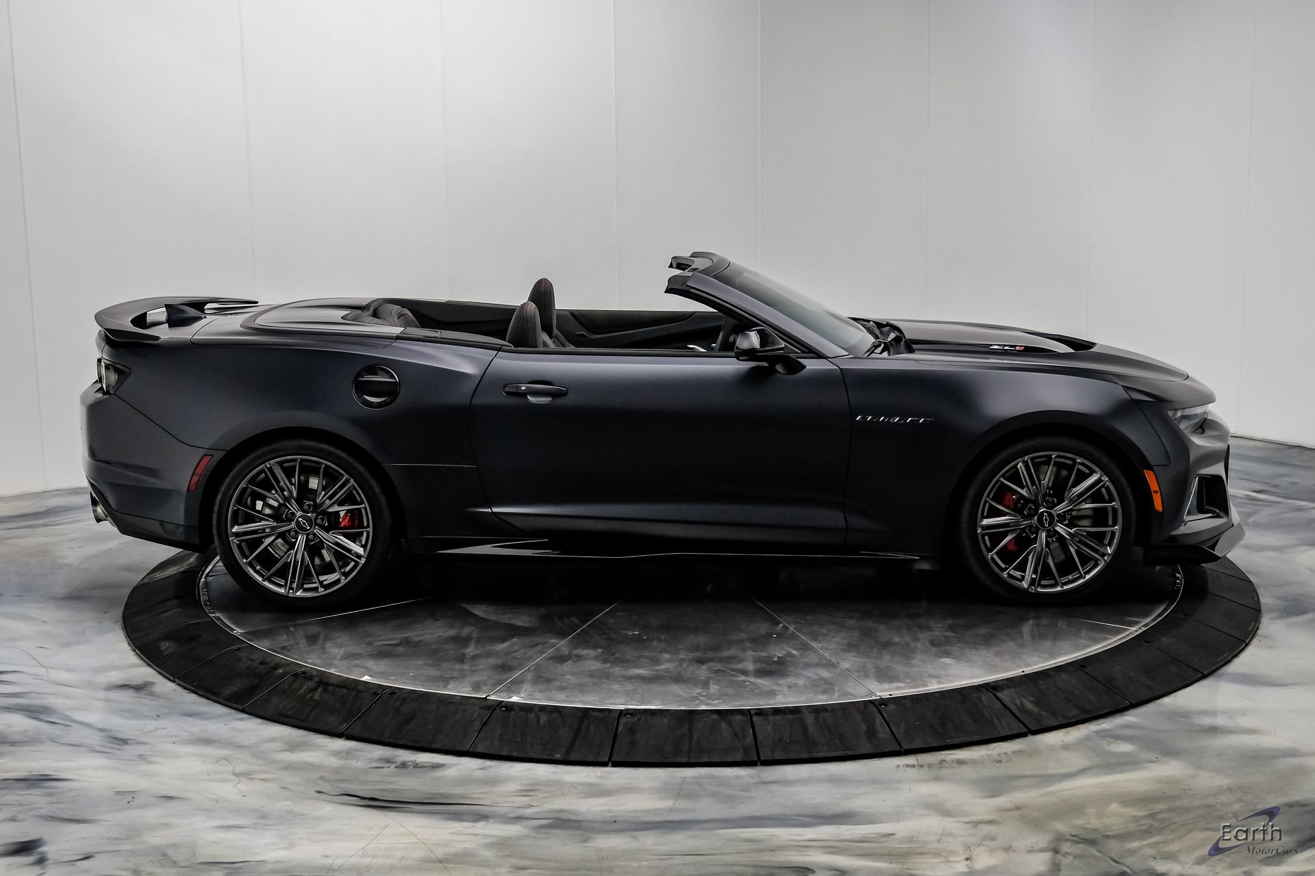 Used 2024 Chevrolet Camaro ZL1 RWD image 27