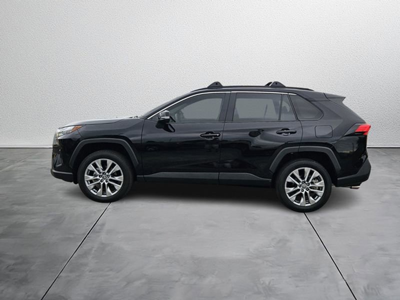 Used 2024 Toyota RAV4 XLE Premium image 3