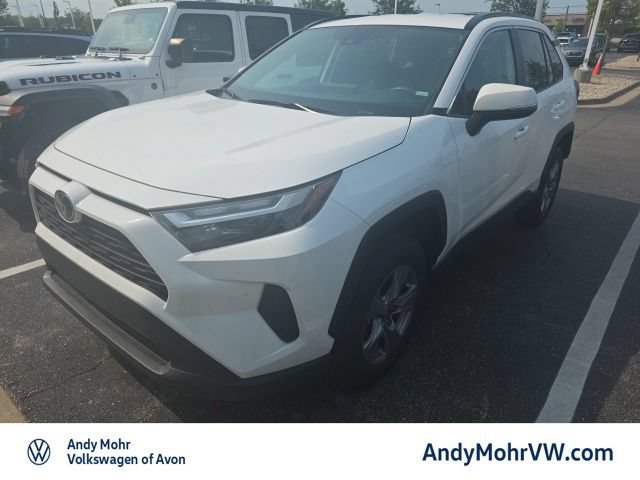 Used 2025 Toyota RAV4 XLE AWD/4WD image 1