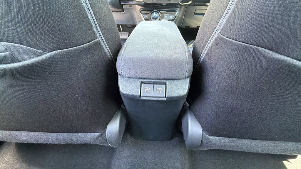 Used 2019 Toyota Prius LE AWD/4WD image 25
