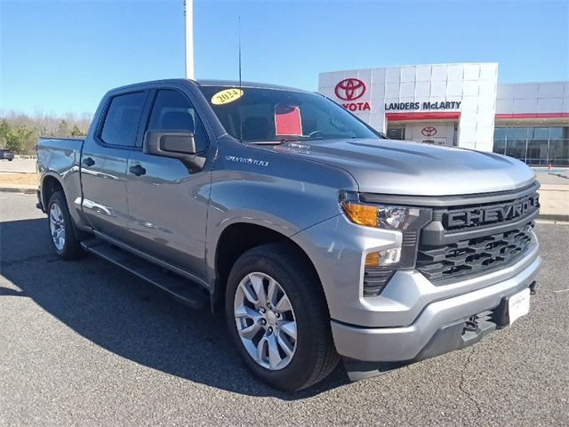 Used 2024 Chevrolet Silverado 1500 Custom image 1