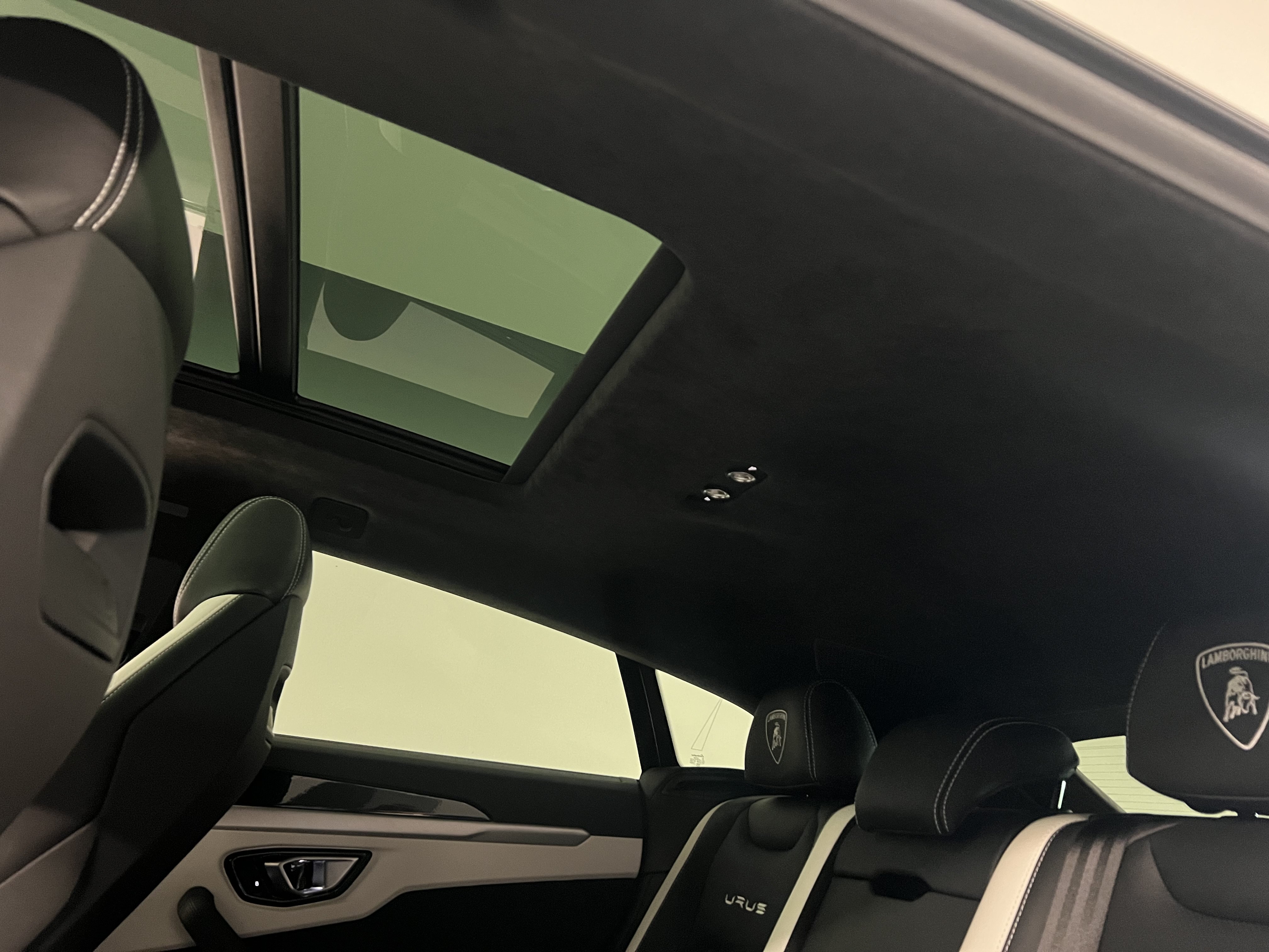Used 2023 Lamborghini Urus S AWD/4WD image 17