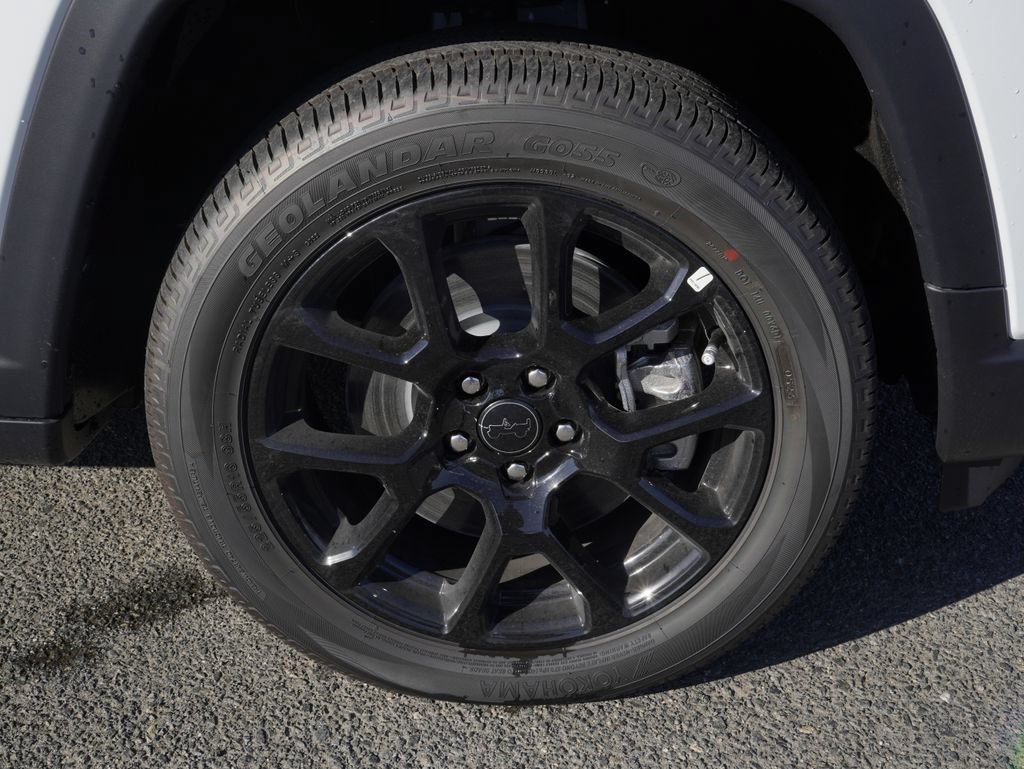 New 2026 Jeep Compass Latitude AWD/4WD image 10