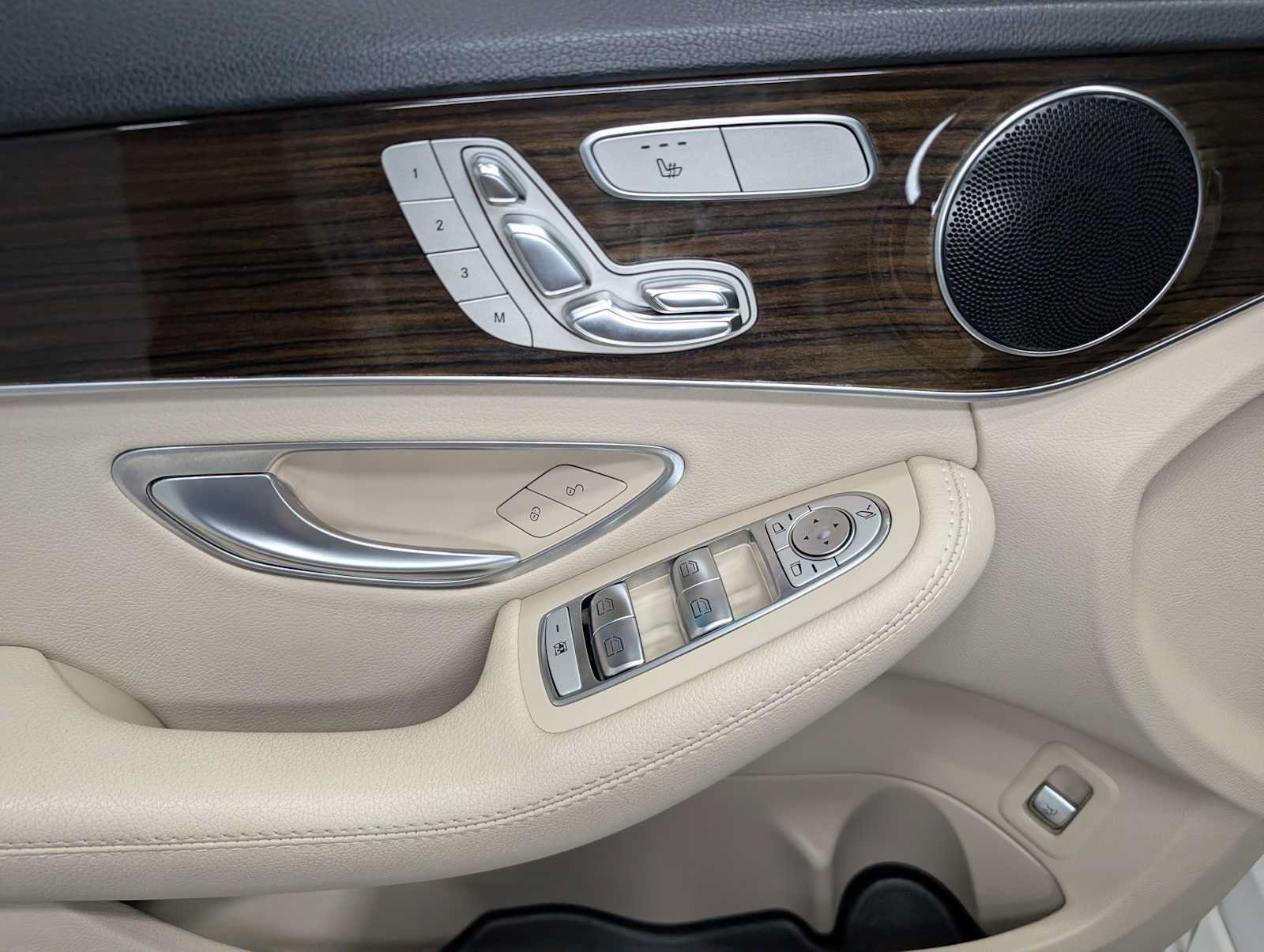 Certified 2019 Mercedes-Benz C 300 4MATIC Sedan image 35