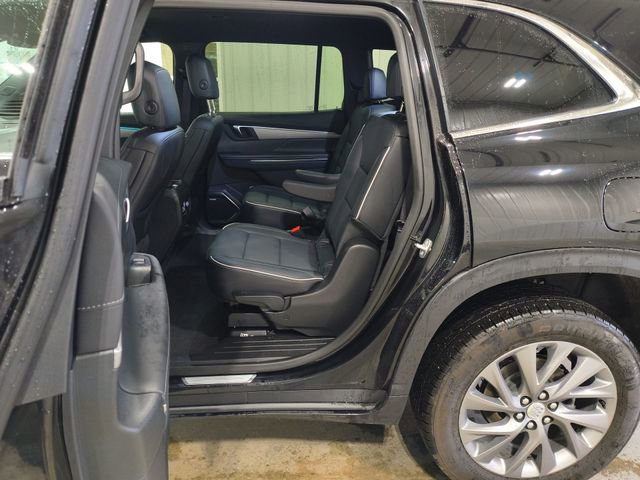 Used 2025 Buick Enclave Preferred AWD/4WD image 23