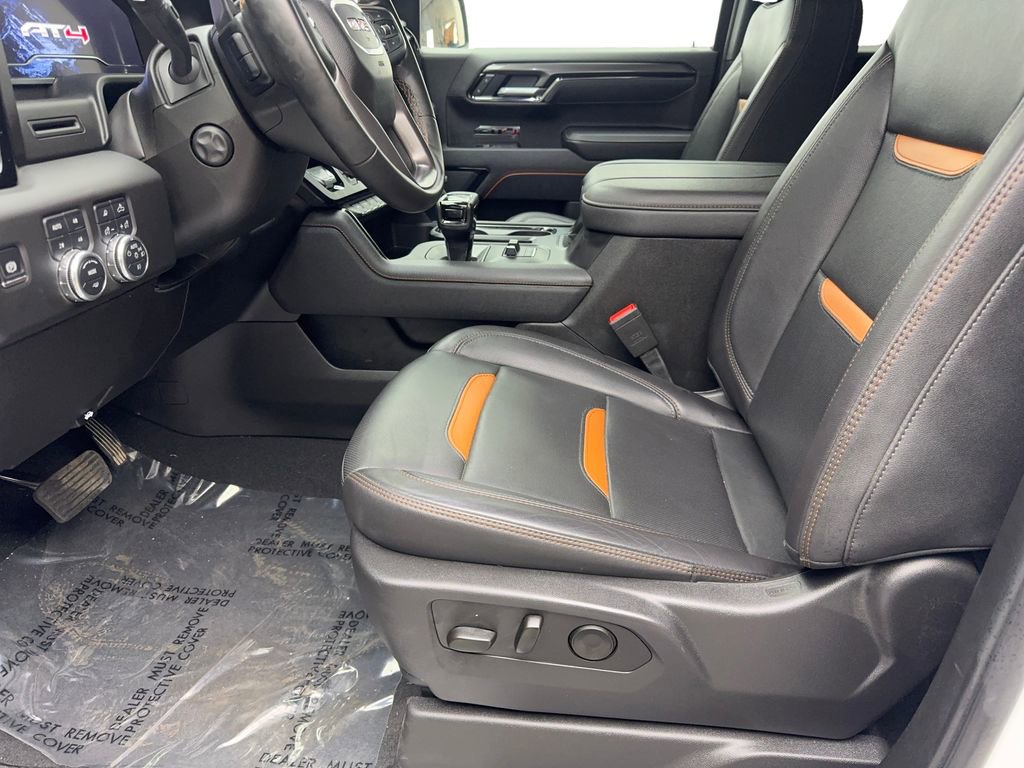 Used 2025 GMC Sierra 1500 AT4 image 28