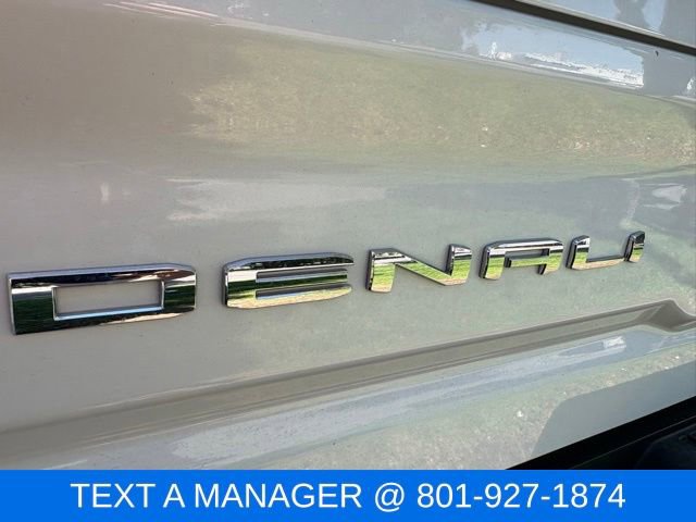 Used 2022 GMC Sierra 3500 Denali w/ Denali Ultimate Package AWD/4WD image 8