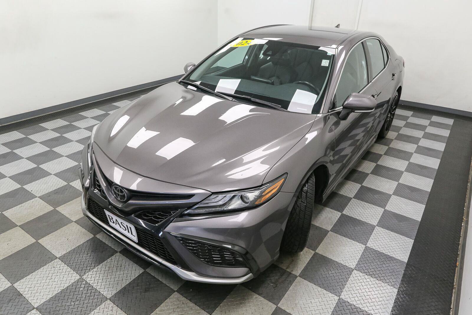 Used 2024 Toyota Camry XSE FWD image 6