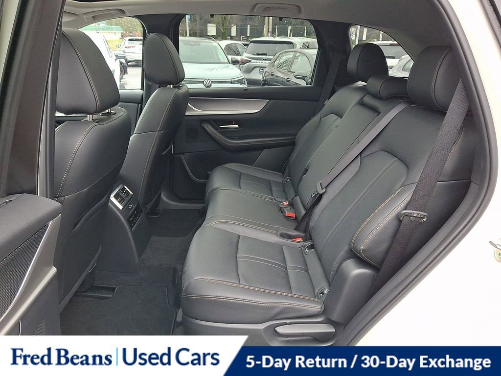 Used 2025 MAZDA CX-70 Plug-In Hybrid w/ Premium Pkg AWD/4WD image 11