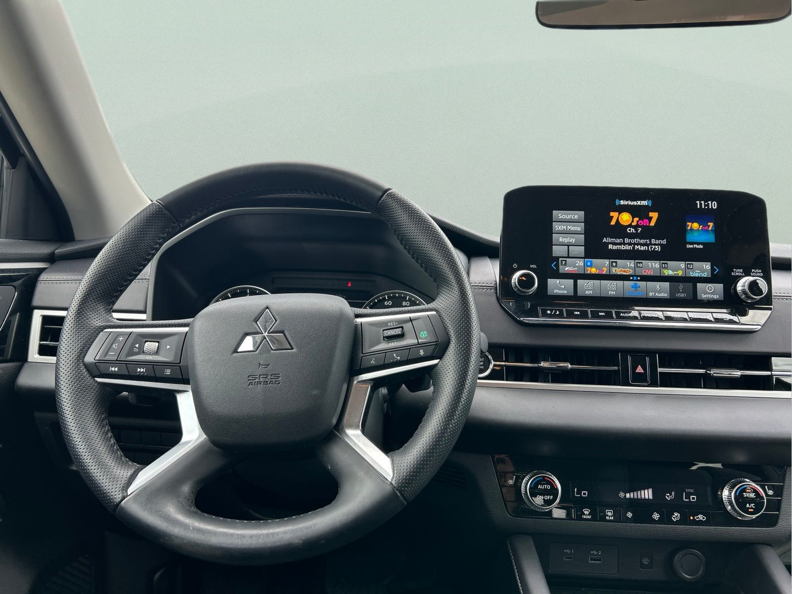 Used 2024 Mitsubishi Outlander SE FWD image 23