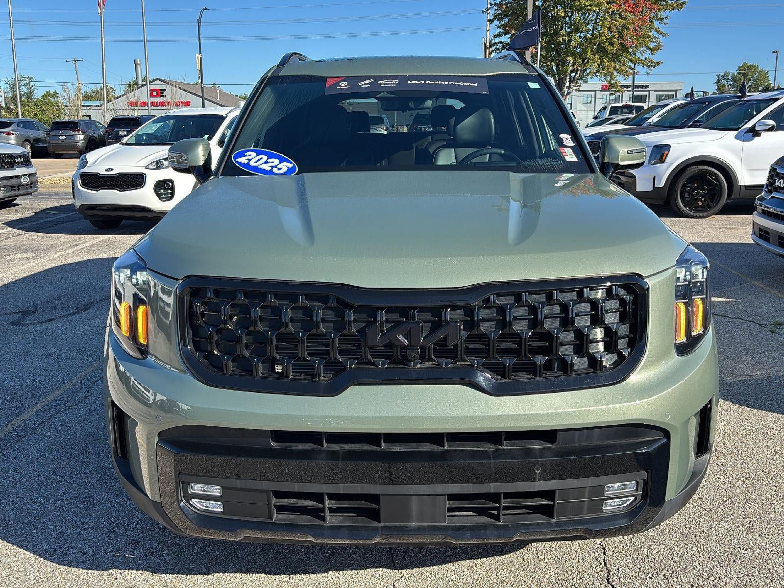 Certified 2025 Kia Telluride SX Prestige X-Line AWD/4WD image 2