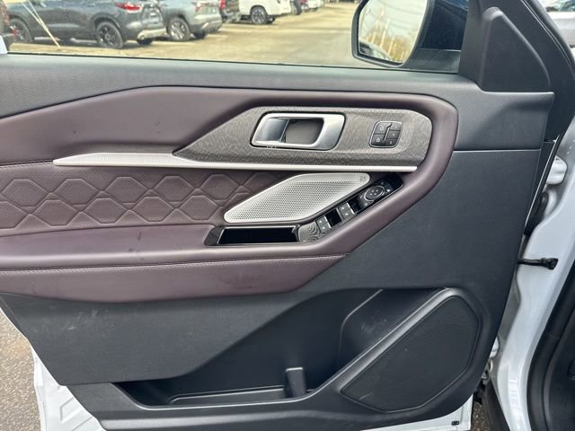 Used 2025 Ford Explorer Platinum w/ LUX Leather Package AWD/4WD image 17