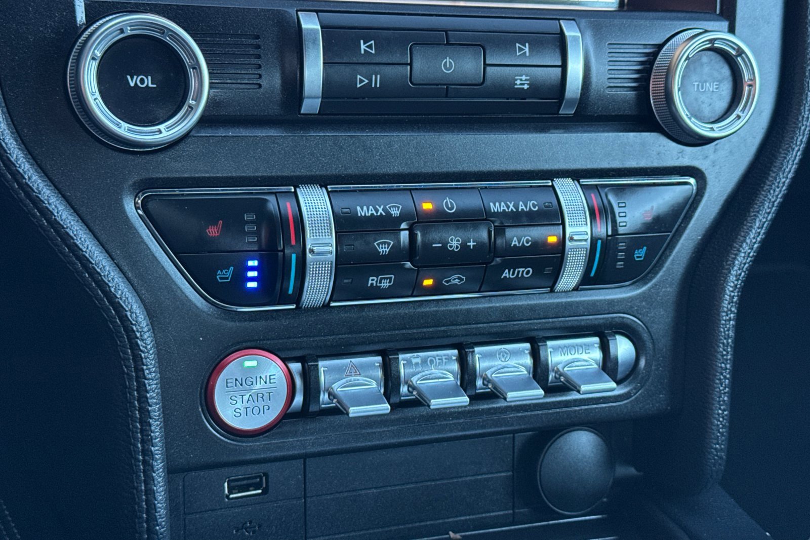 Used 2019 Ford Mustang GT Premium w/ Equipment Group 401A image 24