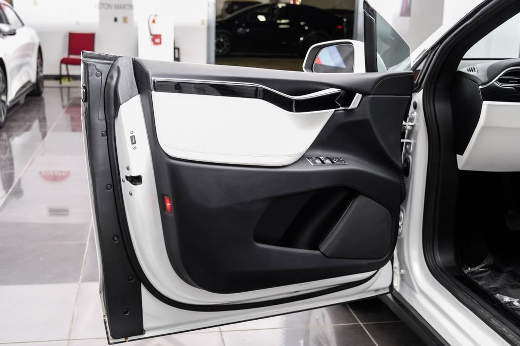 Used 2017 Tesla Model X 75D AWD/4WD image 48