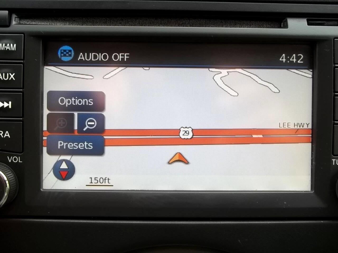 Used 2014 Nissan Versa SL w/ Tech Package image 21