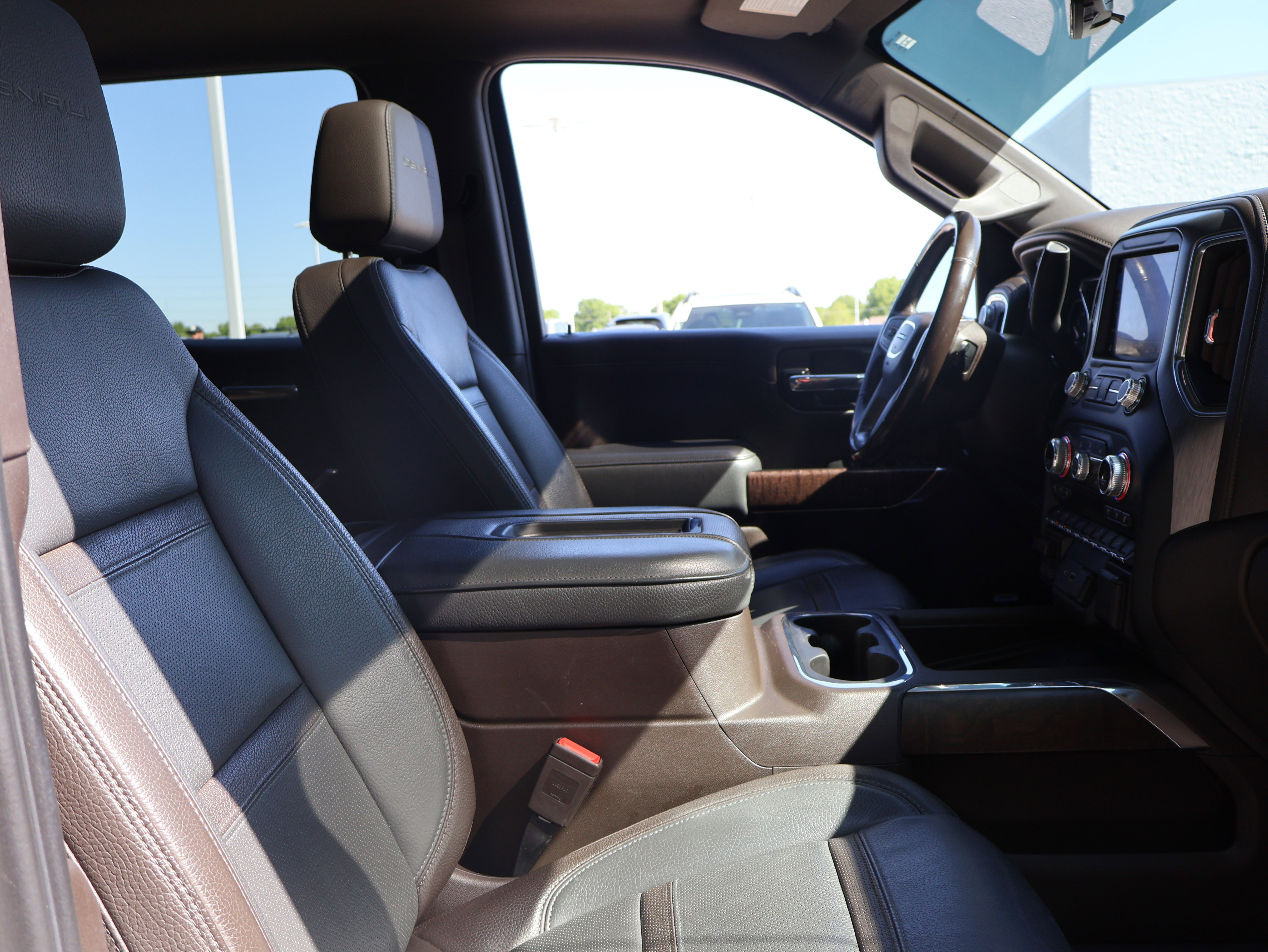 Used 2019 GMC Sierra 1500 Denali w/ Denali Ultimate Package AWD/4WD image 9