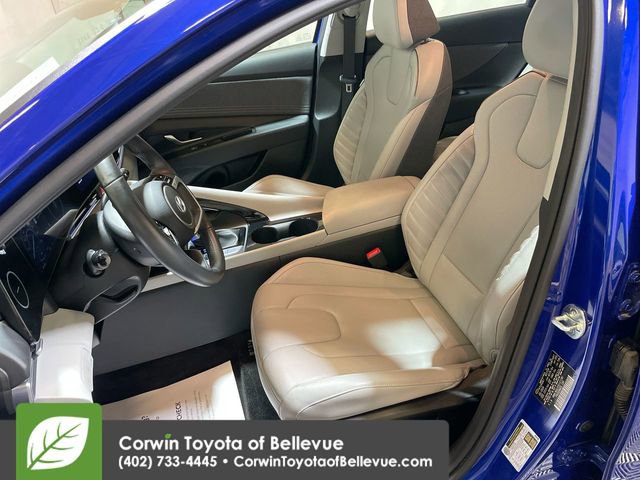 Used 2025 Hyundai Elantra Limited image 15