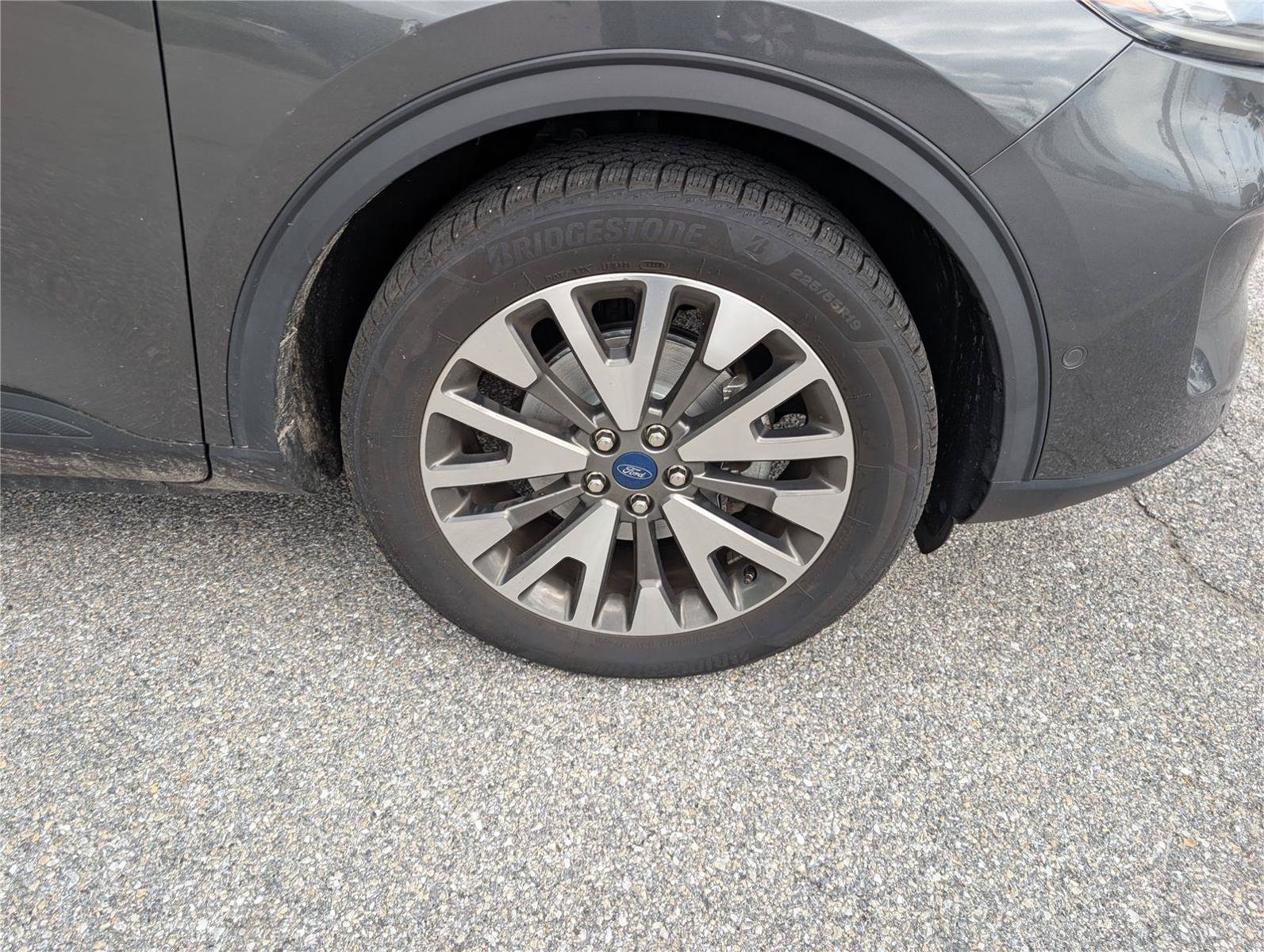 Used 2020 Ford Escape Titanium AWD/4WD image 10