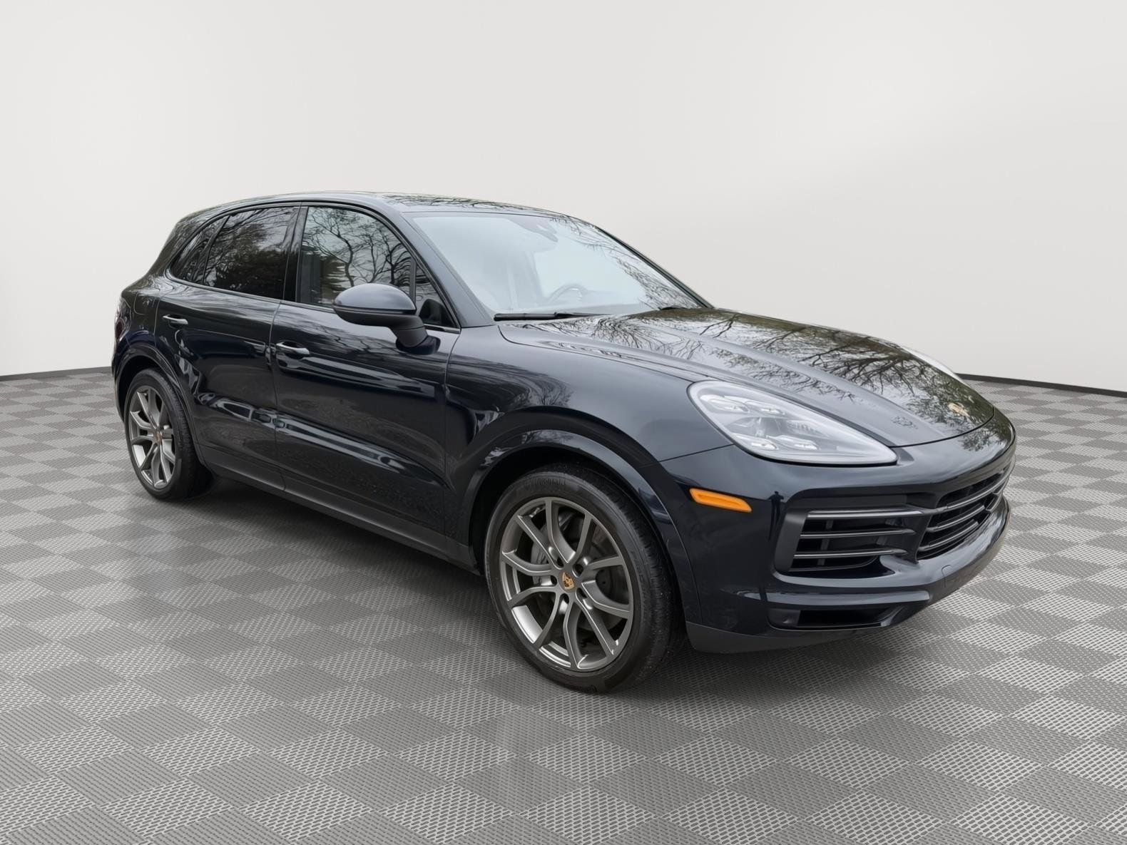 Used 2023 Porsche Cayenne S Platinum AWD/4WD image 7