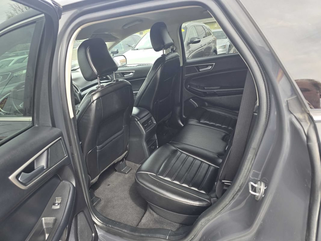 Used 2021 Ford Edge SEL AWD/4WD image 19