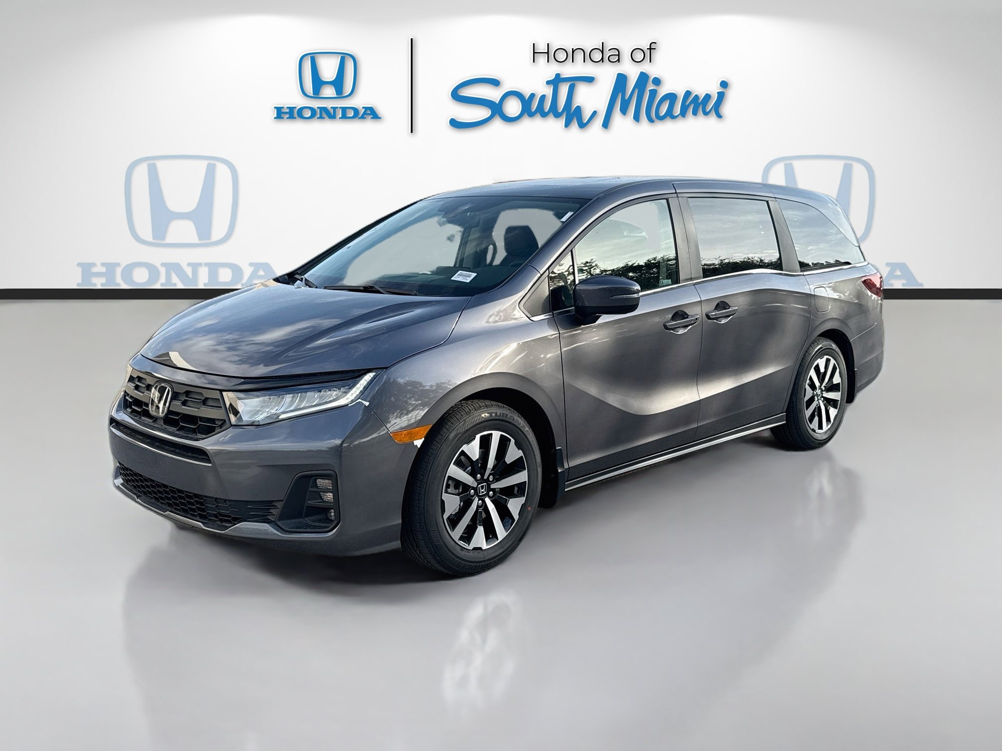 Certified 2026 Honda Odyssey EX-L image 3