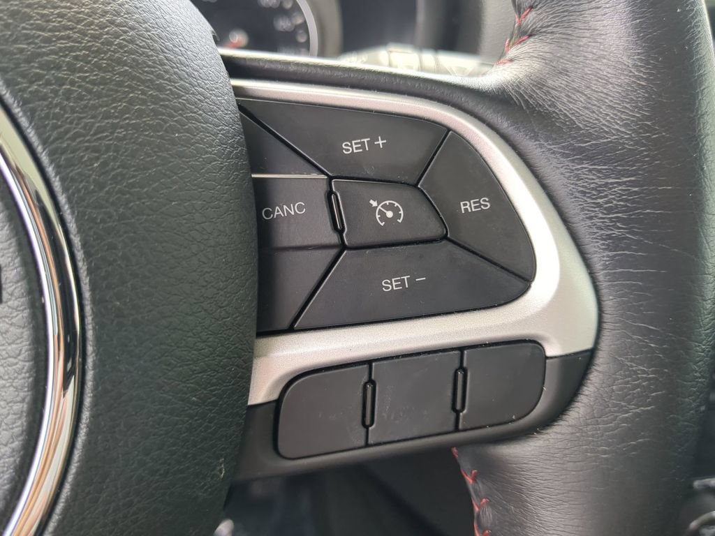 Used 2021 Jeep Renegade Trailhawk w/ Sun & Sound Group AWD/4WD image 31