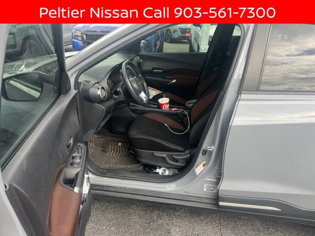 Certified 2021 Nissan Kicks SR FWD image 9