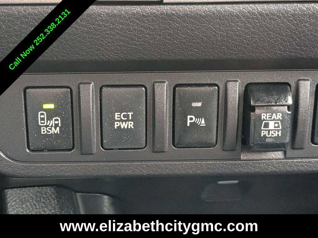 Used 2019 Toyota Tacoma SR image 29