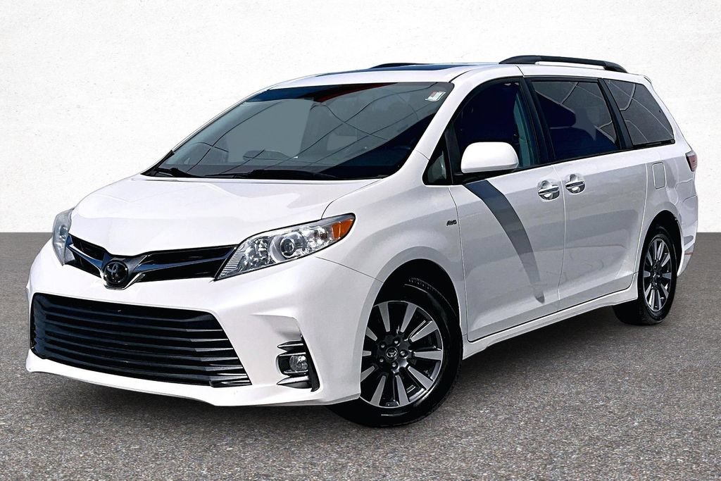 Used 2018 Toyota Sienna XLE AWD/4WD image 4