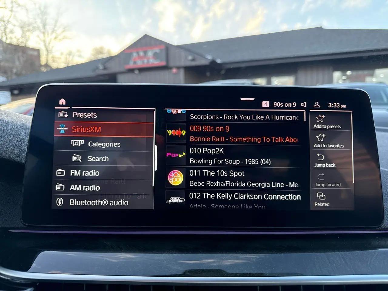 Used 2023 BMW 530e xDrive w/ Premium Package image 56