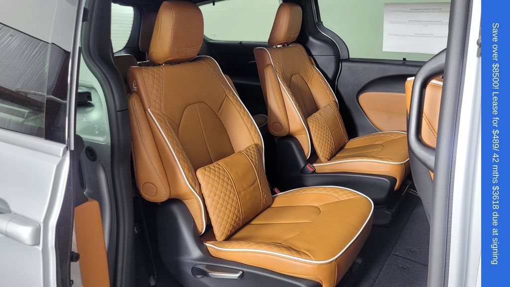 New 2026 Chrysler Pacifica Pinnacle AWD/4WD image 36