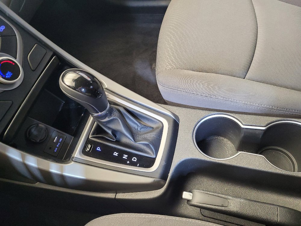 Used 2016 Hyundai Elantra SE FWD image 26