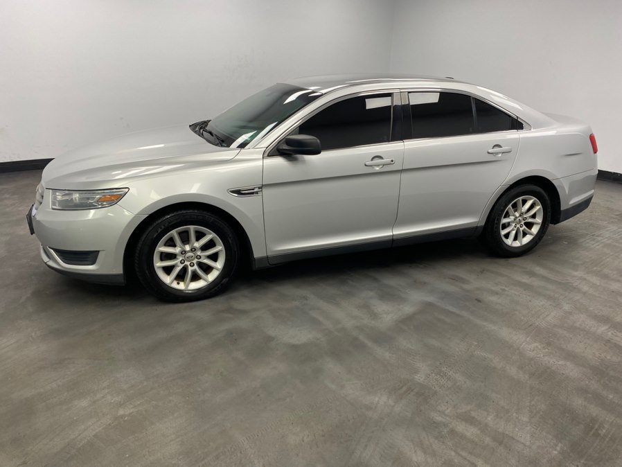 Used 2013 Ford Taurus SE image 4