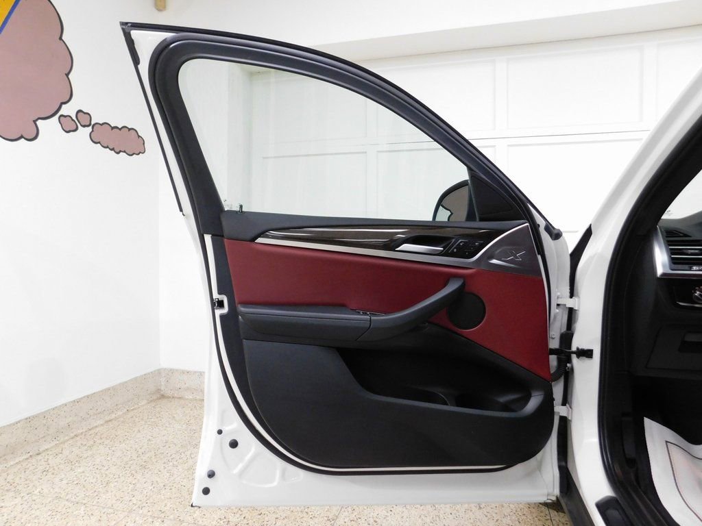 Used 2023 BMW X4 xDrive30i image 25