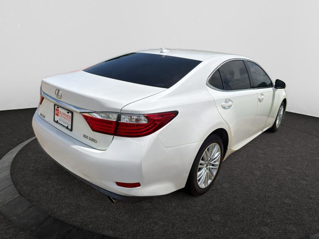 Used 2013 Lexus ES 350 w/ Luxury Pkg FWD image 4