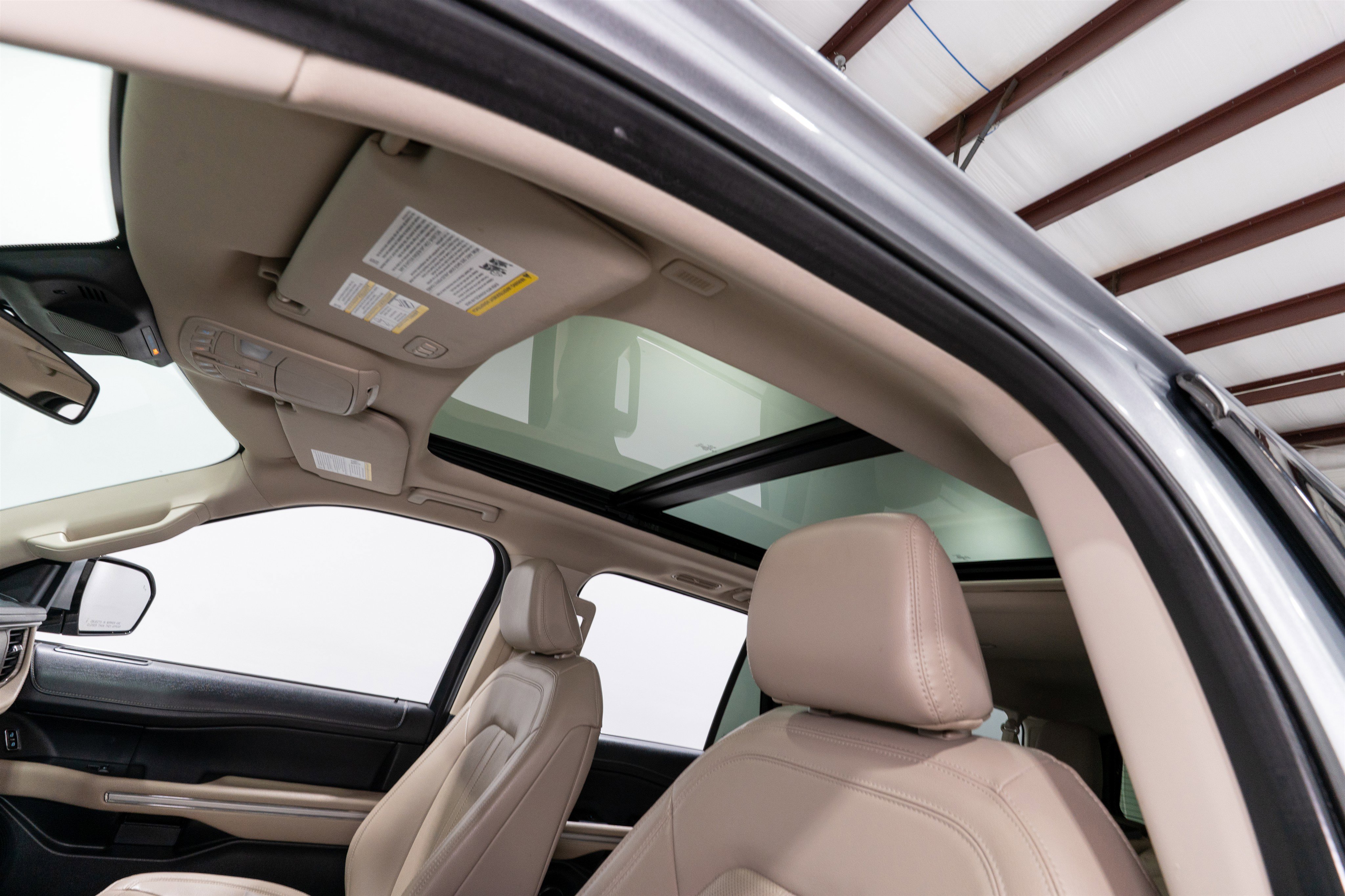 Used 2023 Ford Expedition Max Limited image 18