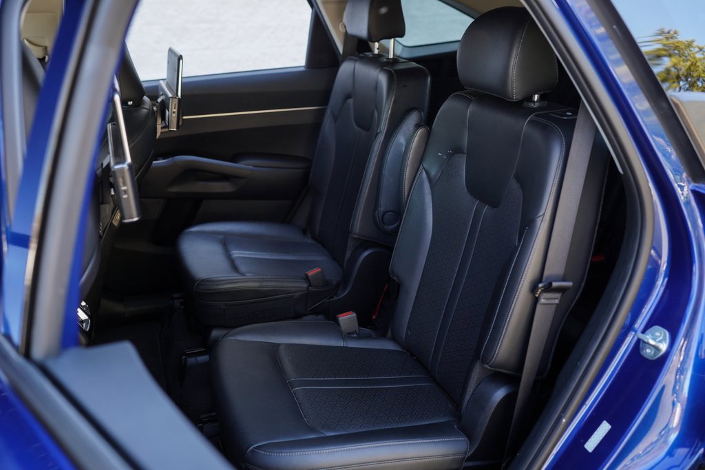 Used 2023 Kia Sorento EX image 18