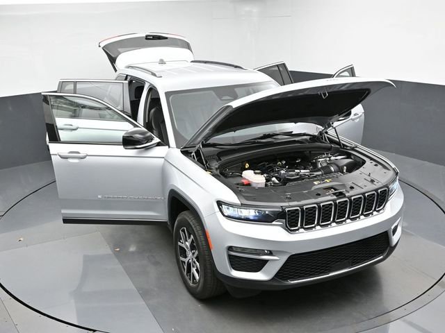Used 2023 Jeep Grand Cherokee Limited image 43