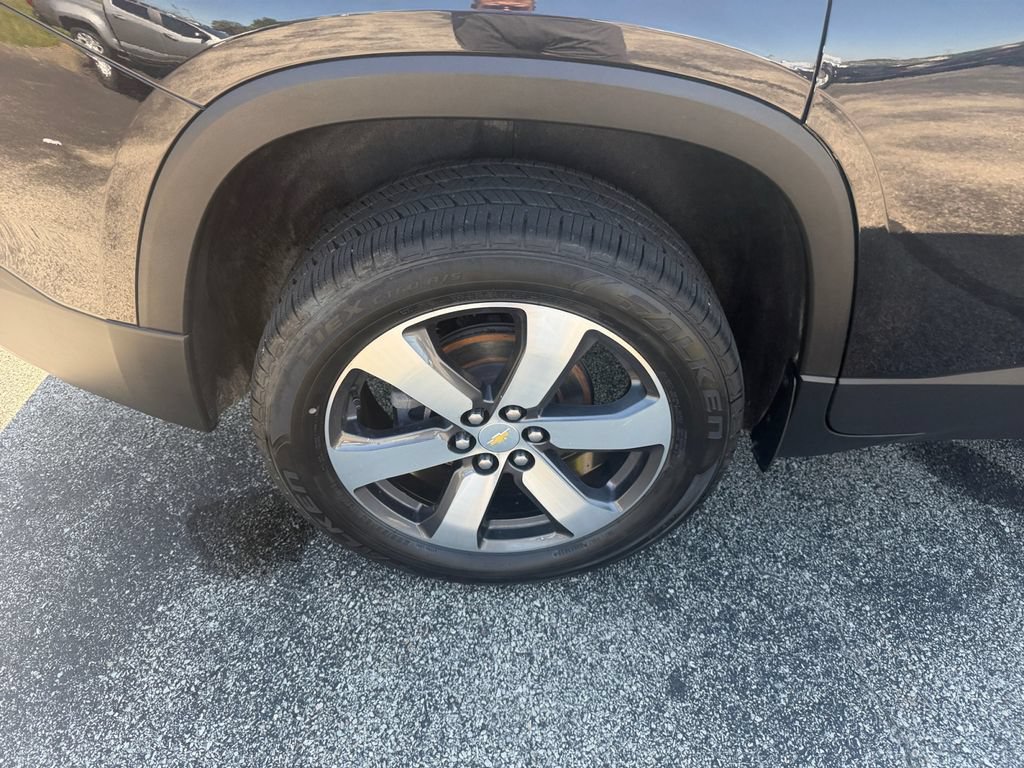 Used 2021 Chevrolet Traverse LT w/ LT Premium Package AWD/4WD image 29