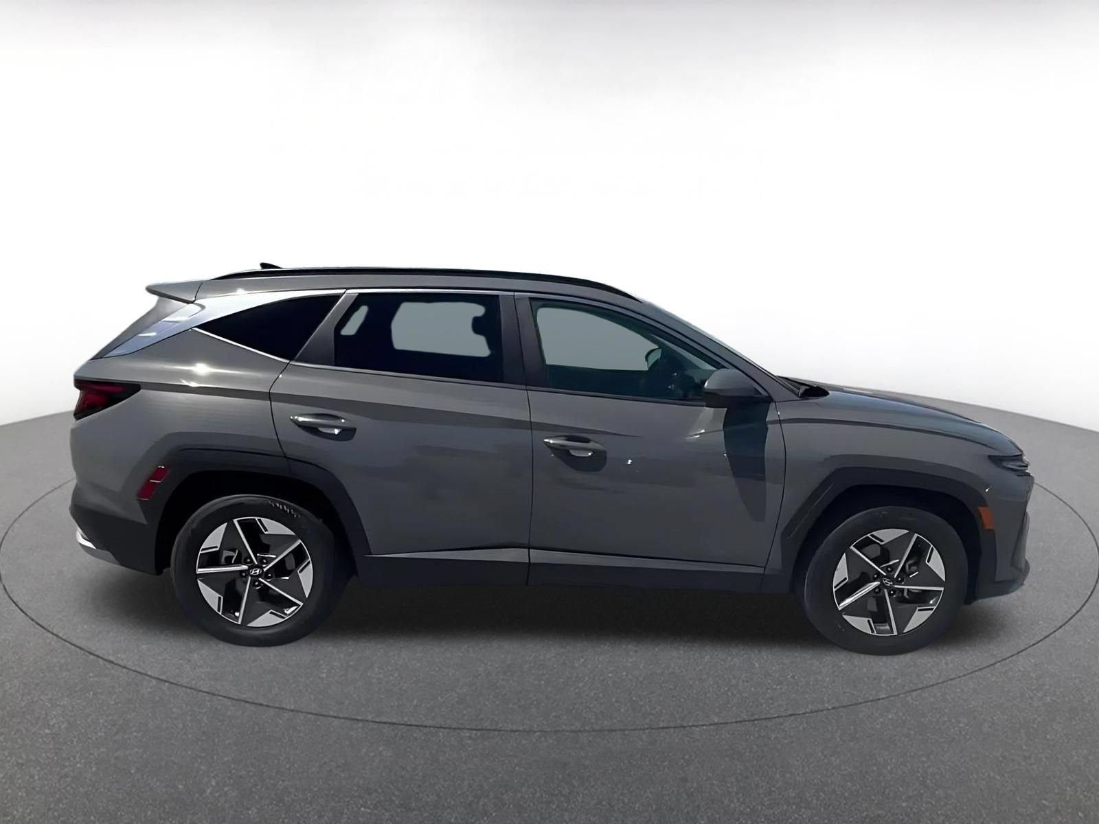 Used 2026 Hyundai Tucson SEL FWD image 16