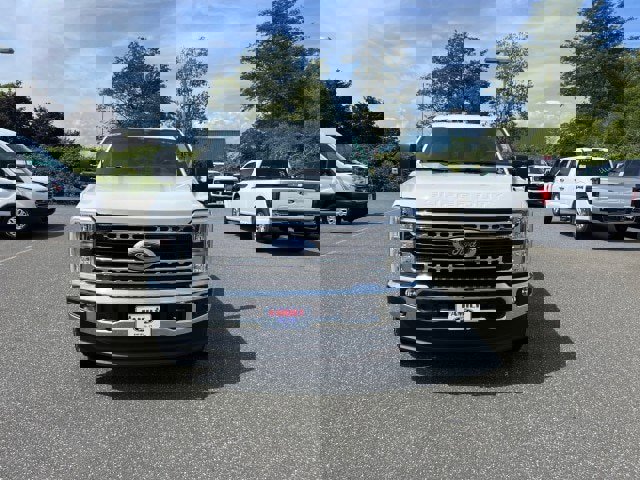 New 2026 Ford F350 XLT image 2