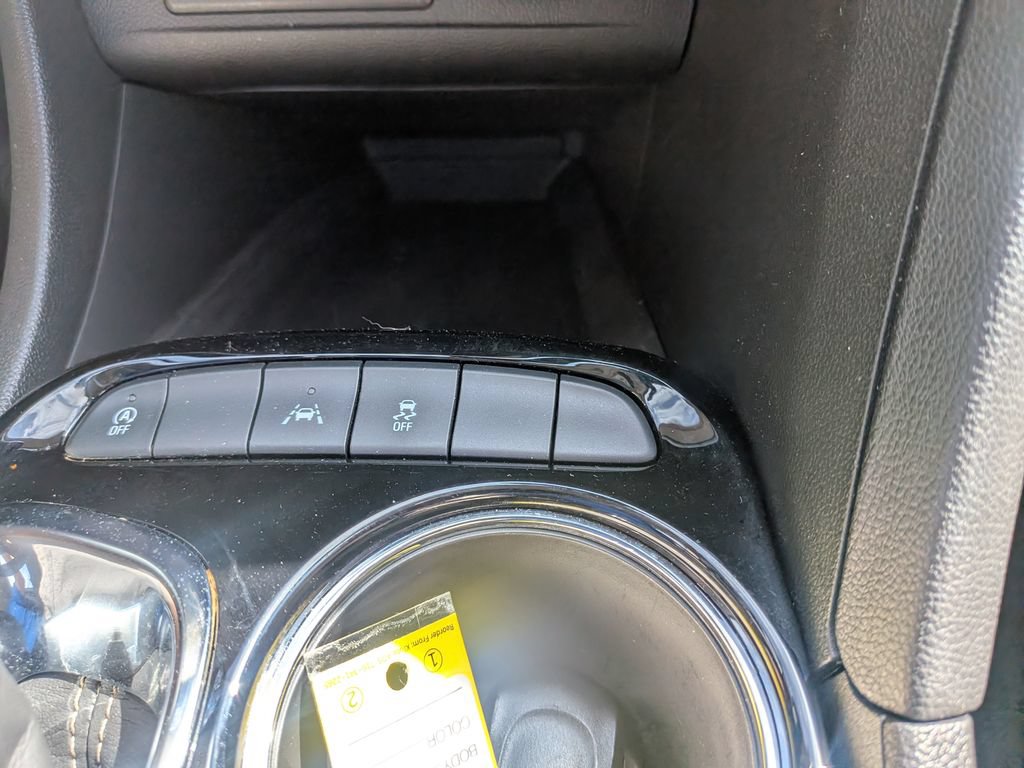 Used 2023 Buick Encore GX Preferred w/ Cold Weather Comfort Package FWD image 16