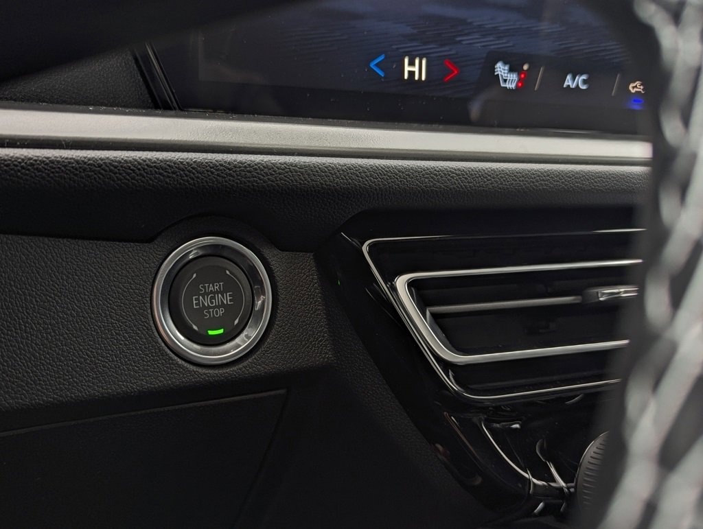 New 2026 Chevrolet Traverse LT w/ Sun and Wheel Package image 23