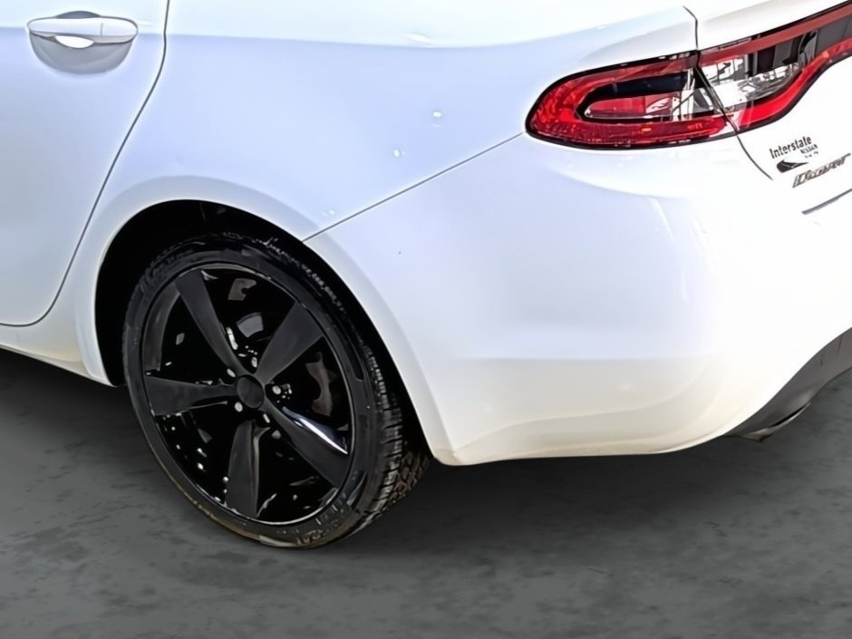 Used 2016 Dodge Dart SXT image 9