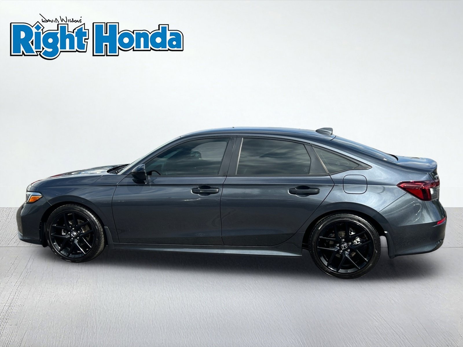 Used 2025 Honda Civic Sport image 4