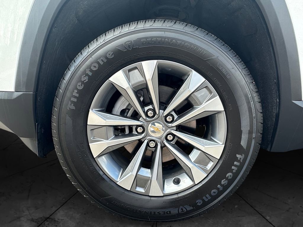 Certified 2026 Chevrolet Equinox LT FWD image 11